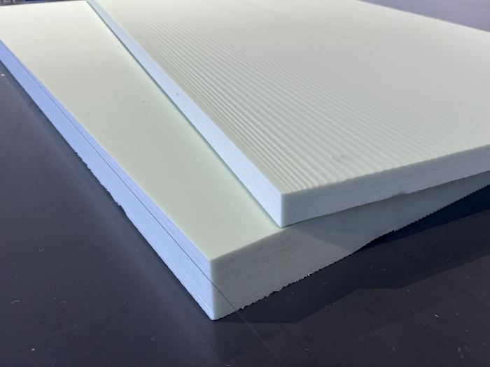 Comparison smooth and wavy cut surface in hot wire cutting