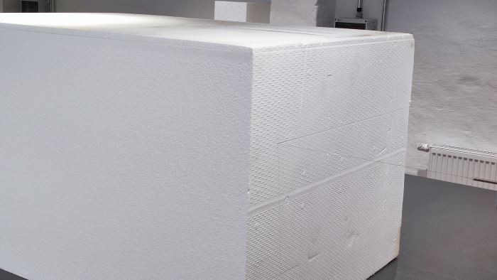 Machine cutting an EPS block