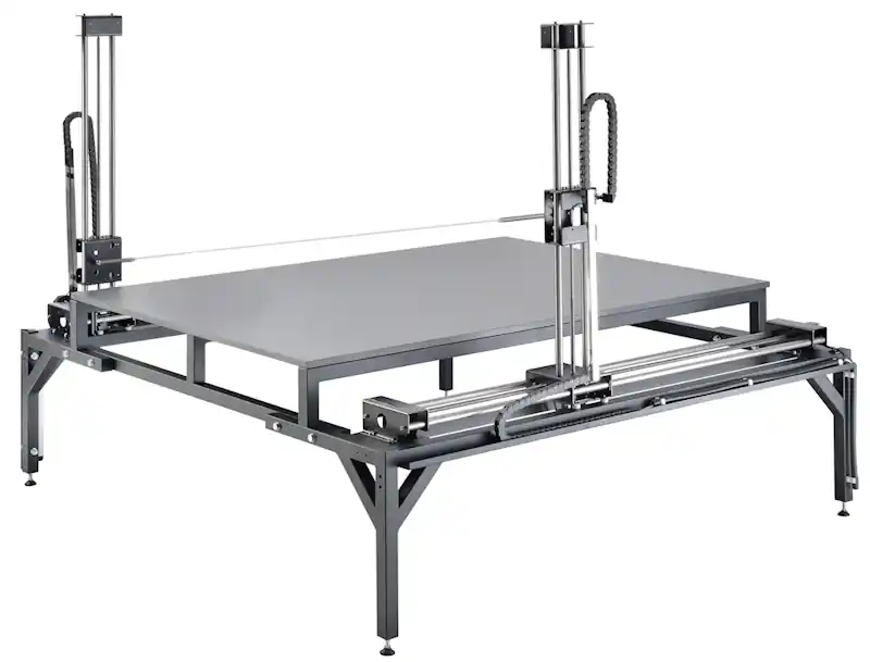 Four CNC axes of the CUT1610S